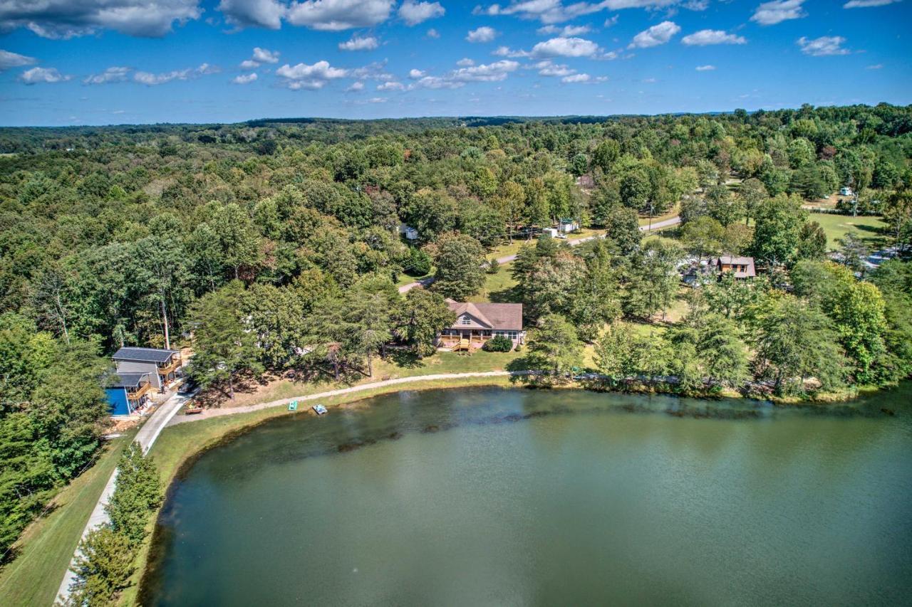Lakeside Trenton Cabin On 7-Acre Property! Exterior photo