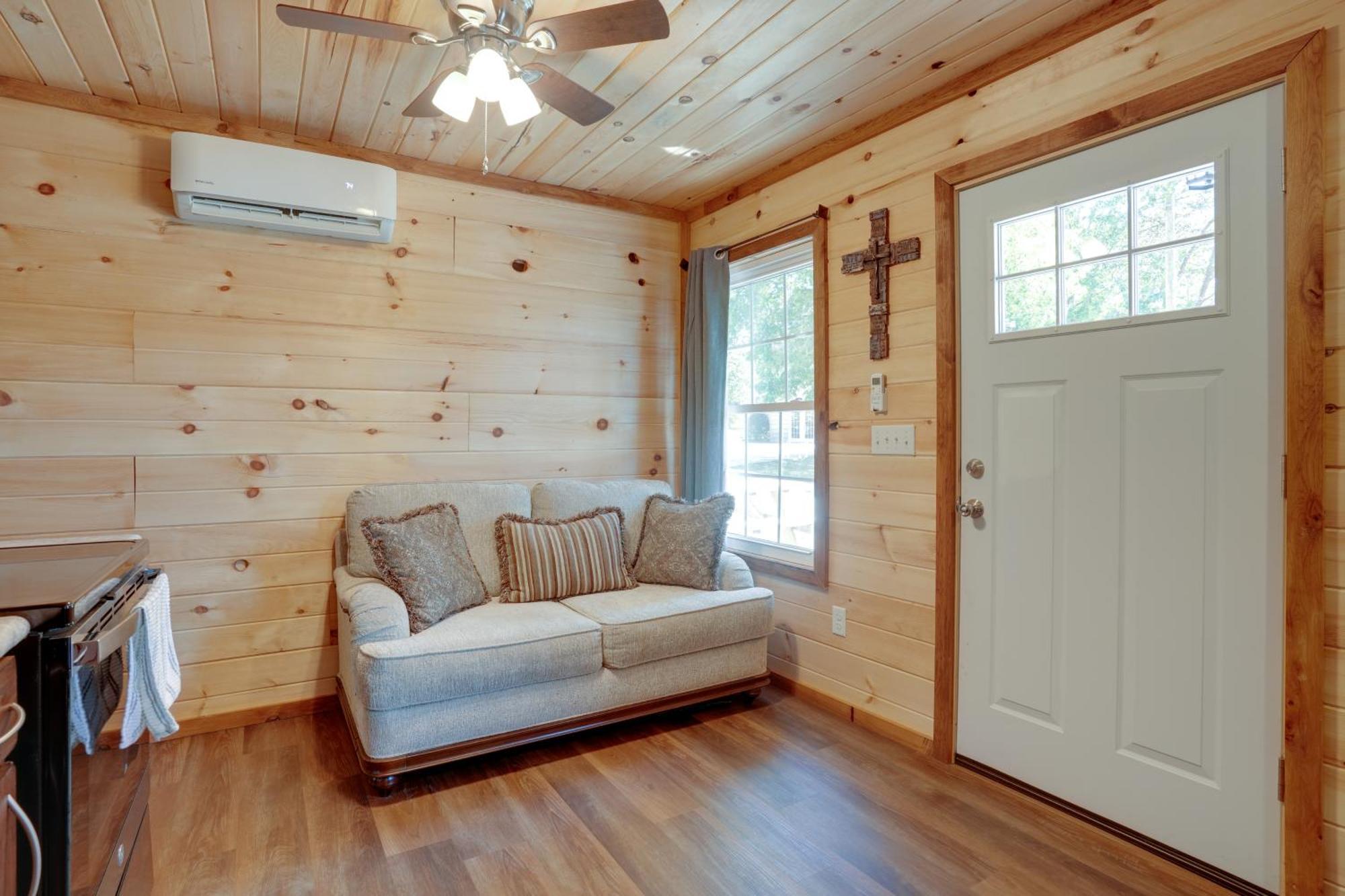 Lakeside Trenton Cabin On 7-Acre Property! Exterior photo