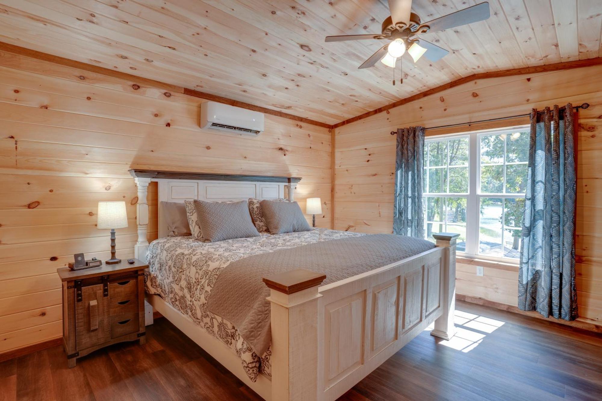 Lakeside Trenton Cabin On 7-Acre Property! Exterior photo