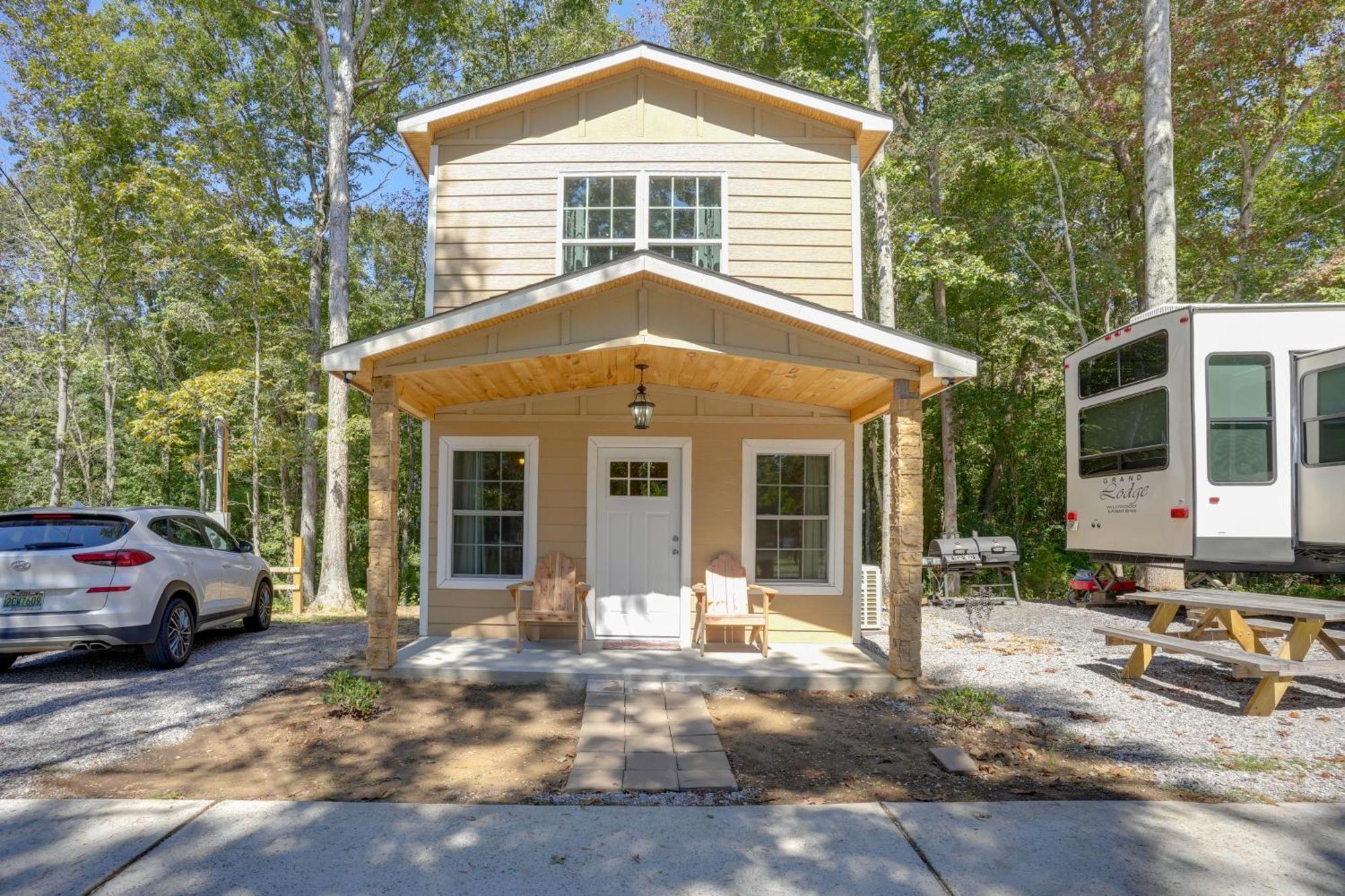Lakeside Trenton Cabin On 7-Acre Property! Exterior photo